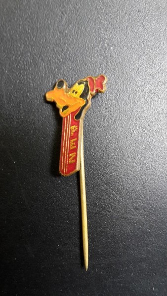PEZ Anstecknadel Goofy