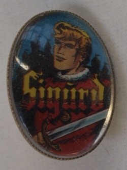 Sigurd Anstecknadel (Replik)