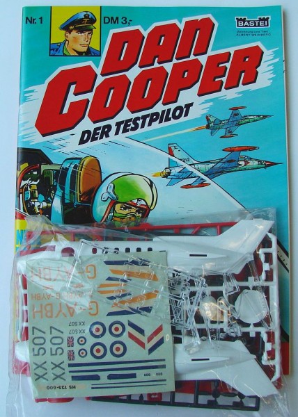 Dan Cooper (Bastei, GbÜ.) mit Modellbauflugzeug Nr. 1