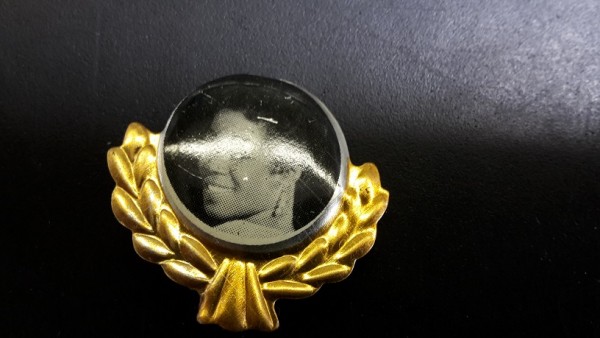 Film und Show Sarah Vaughan Anstecknadel