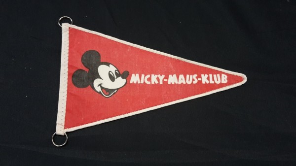 Micky Maus Klubartikel Wimpel klien Stoffrand schmal Ösen