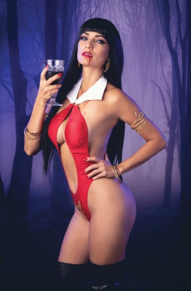 Vampirella vs. Red Sonja: Red City (2026) 1:10 H Variant Cover 1
