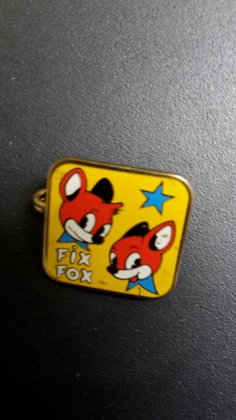 Fix Fox Anstecknadel gelb NL