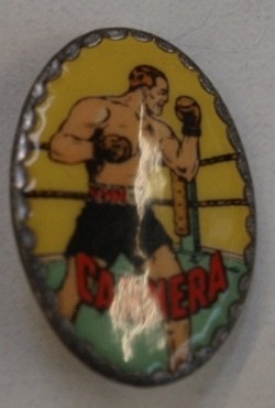 Carnera Anstecknadel (Original)