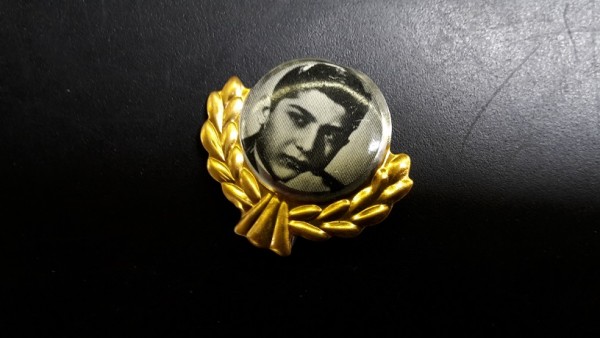 Film und Show Paul Anka Anstecknadel