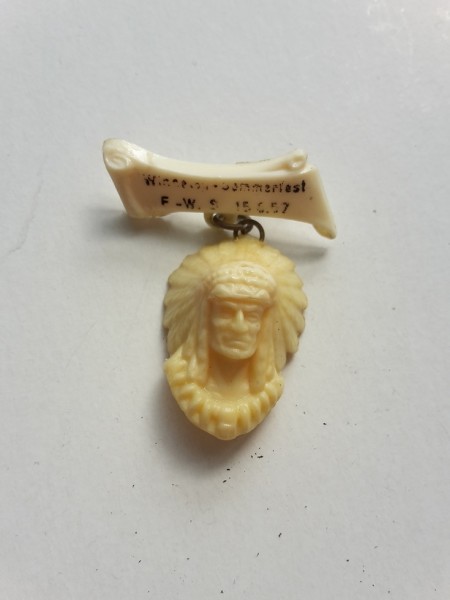 Winnetou Sommerfest 15.6.57 Anstecknadel (Original)