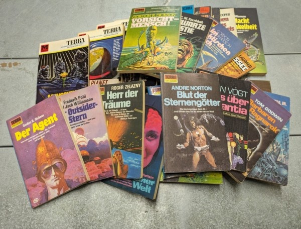 Paket 3915 30 verschiedene Terra SF Taschenbücher (Moewig, Tb.) (Z2-3)