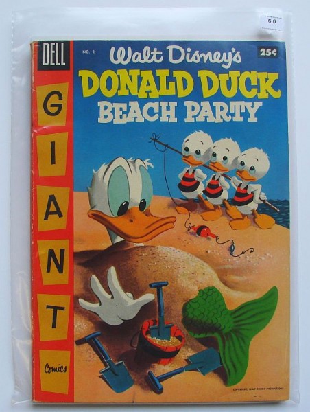 Dell Giant Comics - Donald Duck Beach Party Nr.2 Graded 6.0